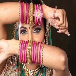 Handmade stretch bracelets of any color.